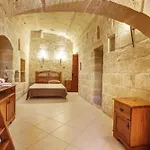 5 Bedroom With Private Pool & Views Holiday home *