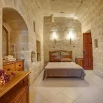 5 Bedroom With Private Pool & Views Gharb (Gozo)