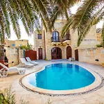 5 Bedroom With Private Pool & Views * 가르브