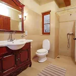 5 Bedroom With Private Pool & Views