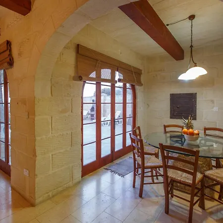 Σπίτι διακοπών 5 Bedroom With Private Pool & Views *